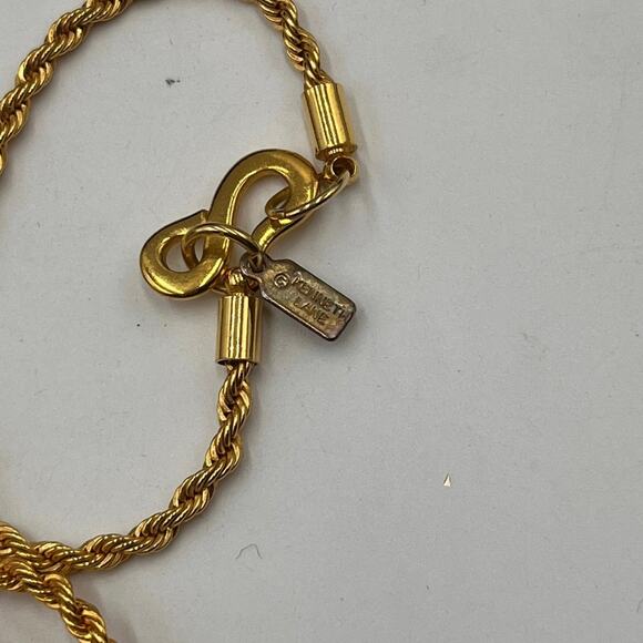 Kenneth Jay Lane Green 22K Gold
Electroplated Green Bead Resin Tasseled Necklace - Picture 8 of 8